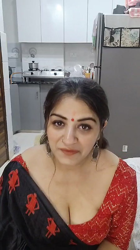 Youtuber Vandhana 10