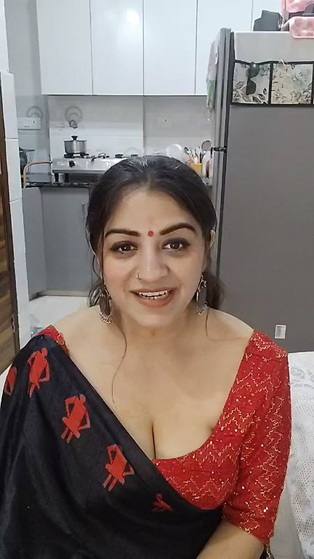 Youtuber Vandhana 10