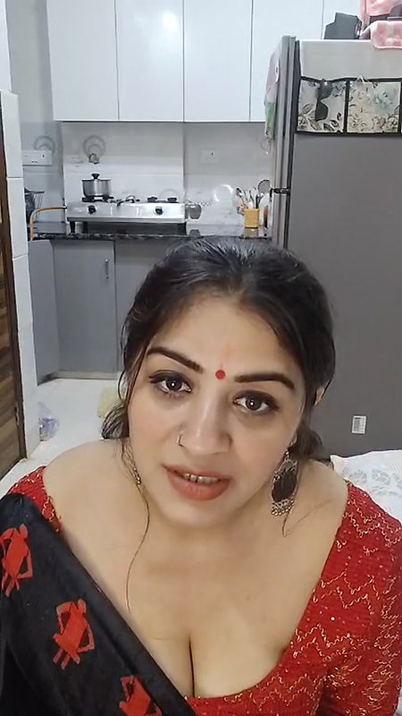 Youtuber Vandhana 10