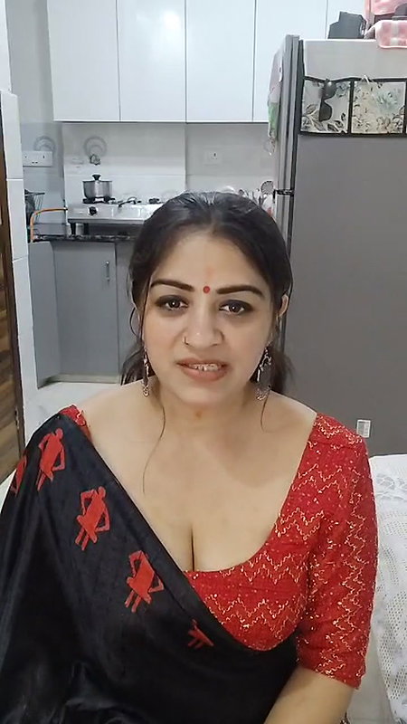 Youtuber Vandhana 10