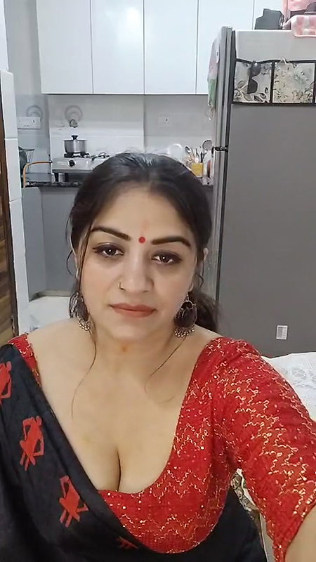 Youtuber Vandhana 10