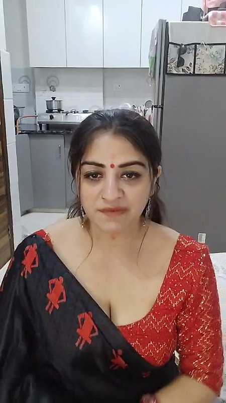 Youtuber Vandhana 10