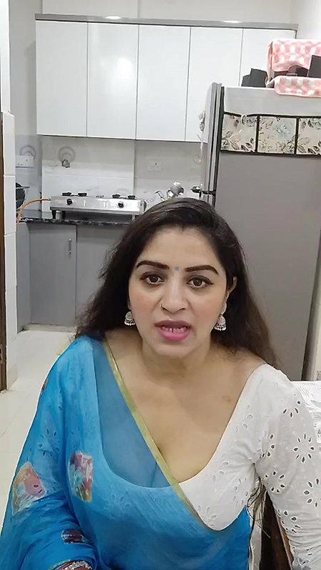 Youtuber Vandhana 14