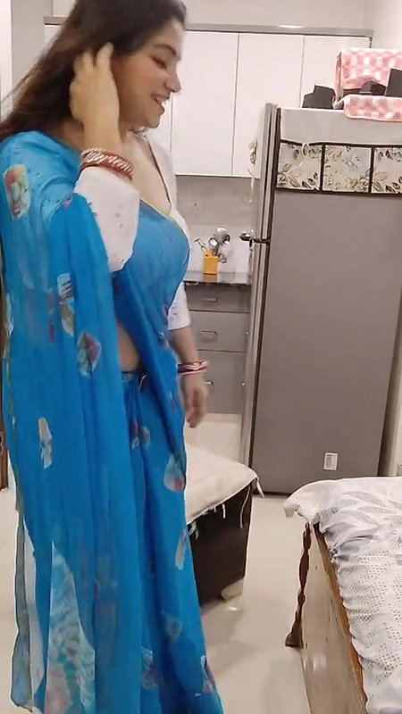 Youtuber Vandhana 14