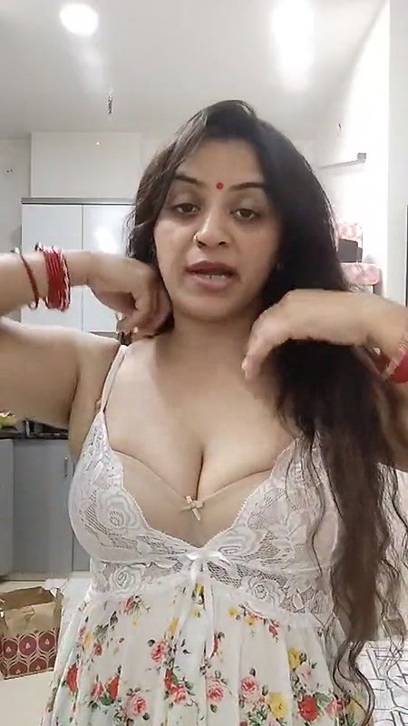 Youtuber Vandhana 26