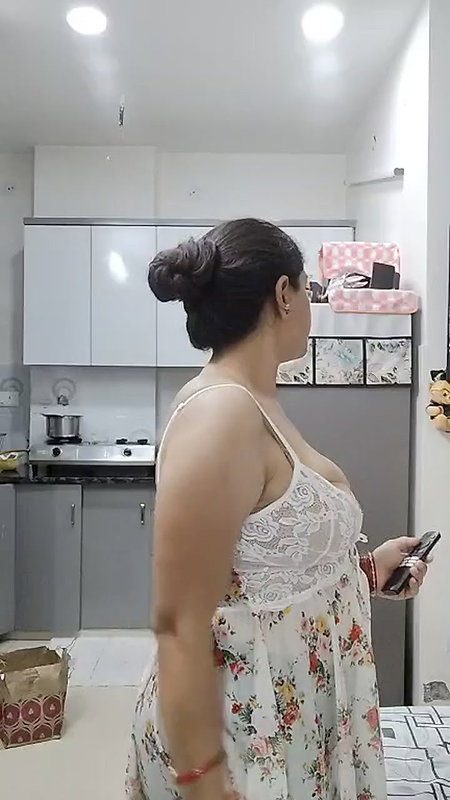 Youtuber Vandhana 26