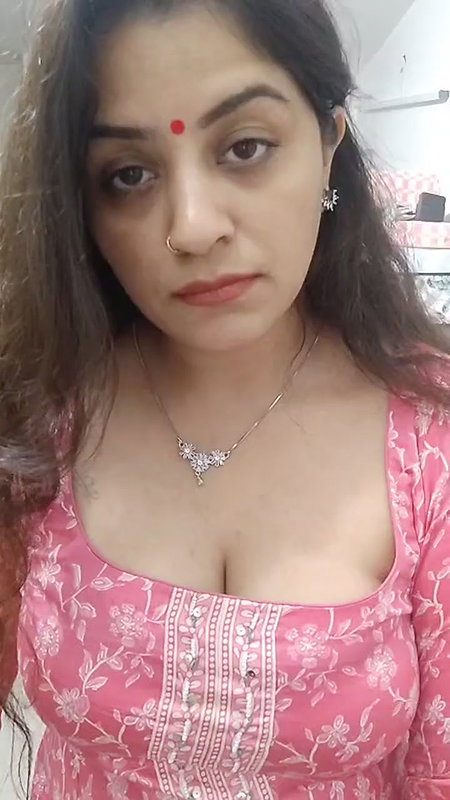 Youtuber Vandhana 28