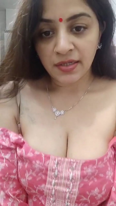 Youtuber Vandhana 28