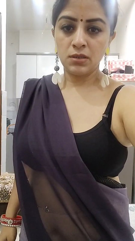 Youtuber Vandhana 29