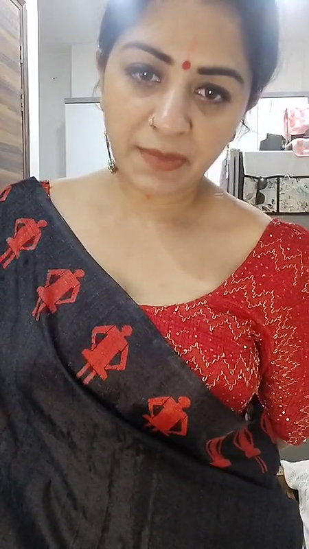 Youtuber Vandhana 31