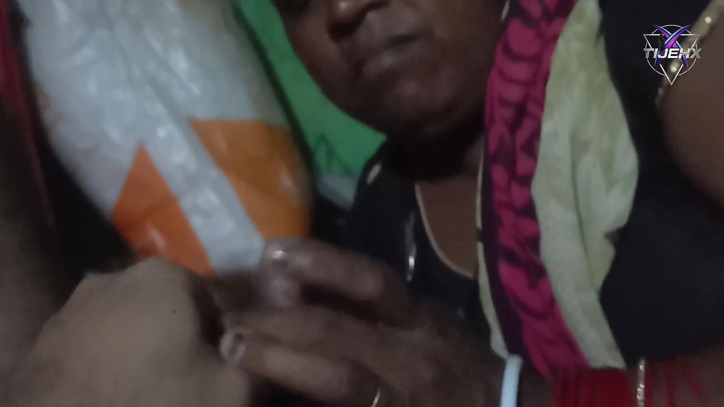 Desi Real Indian Aunty Seduced and Fucked