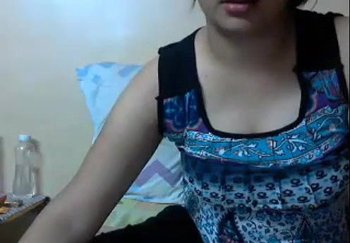 chubby indian ass show