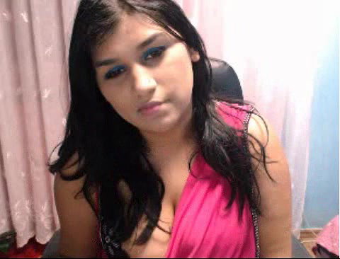 chubby roshnie in pink saree strip naked