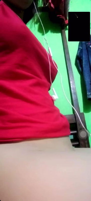 Beautiful Bengali Girl Removing Dress Showing Nude Fingering On VC 5 CLIPS2