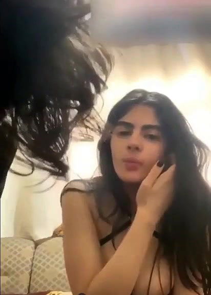 BF brings his BIG CHOOCHA GF to his Flat for Chudai – ‘Bas Kar.. lag rahi hai yaar’2