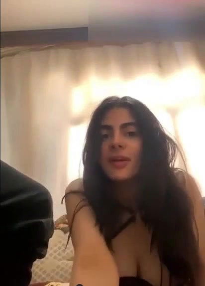 BF brings his BIG CHOOCHA GF to his Flat for Chudai – ‘Bas Kar.. lag rahi hai yaar’2