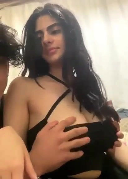 BF brings his BIG CHOOCHA GF to his Flat for Chudai – ‘Bas Kar.. lag rahi hai yaar’2