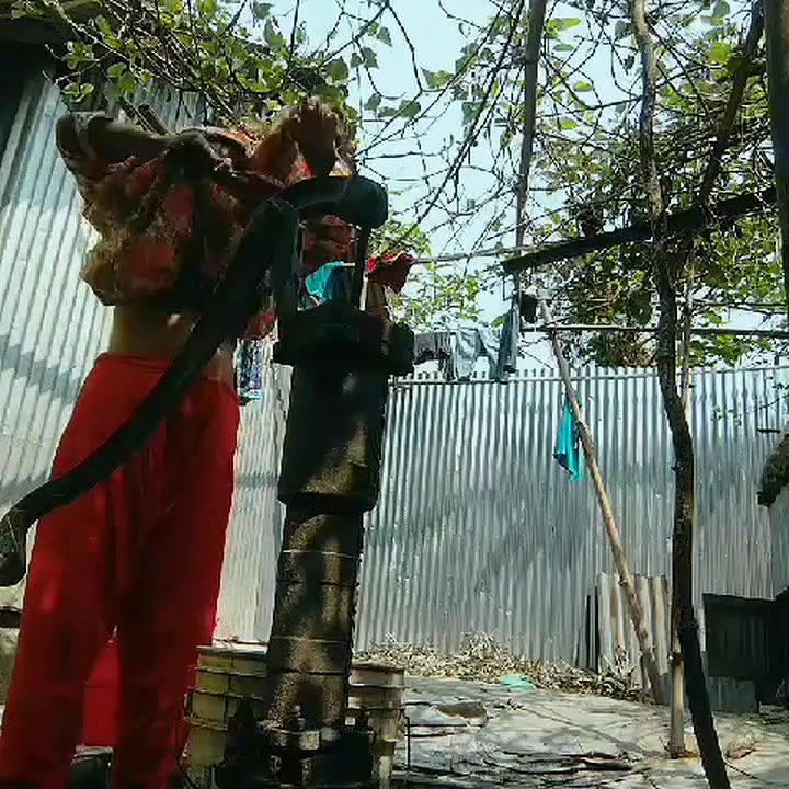 Desi Village Bhabhi Bathing Showiing Nude10 VIDEO 29