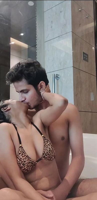 Horny Lovers Kissing And Fucking Under Blanky4