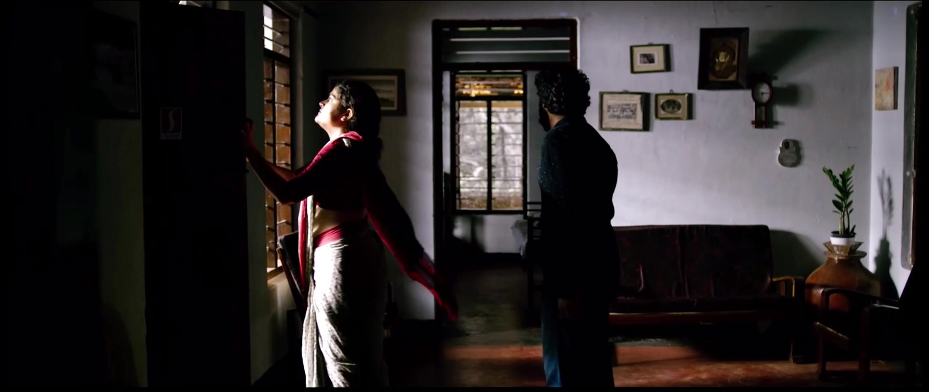 Udumbu_Movie_Angelina_Hot_Sizzling_Scenes_4k