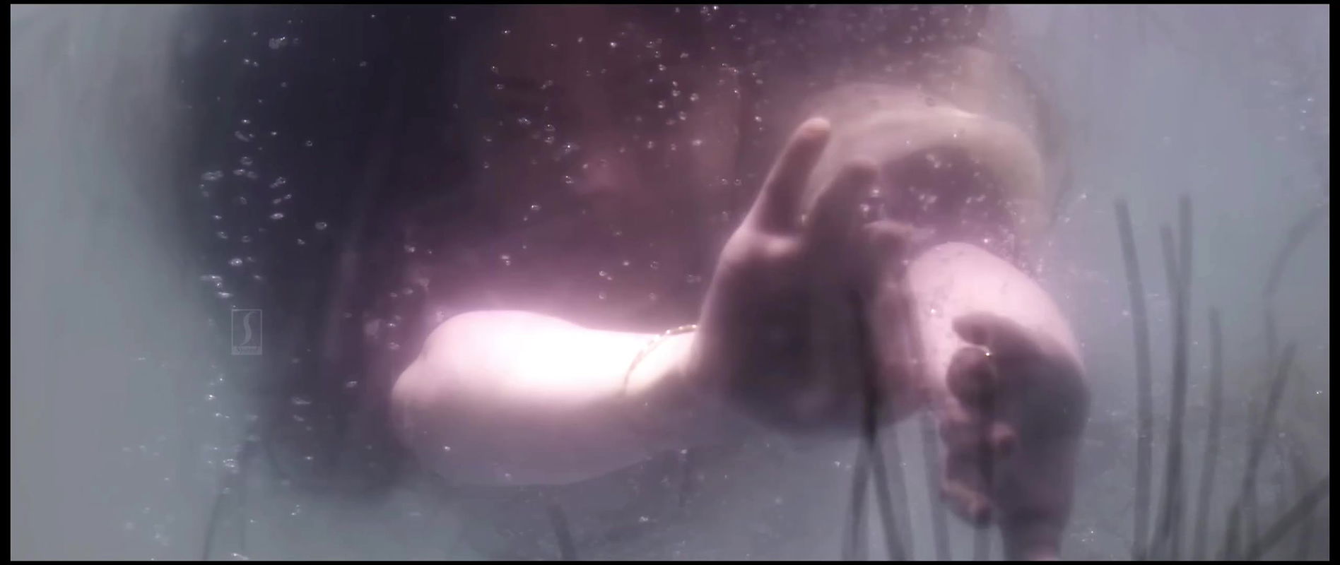 Udumbu_Movie_Angelina_Hot_Sizzling_Scenes_4k