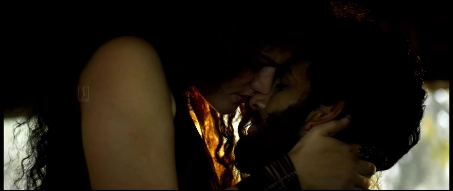 Udumbu_Movie_Angelina_Hot_Sizzling_Scenes_4k