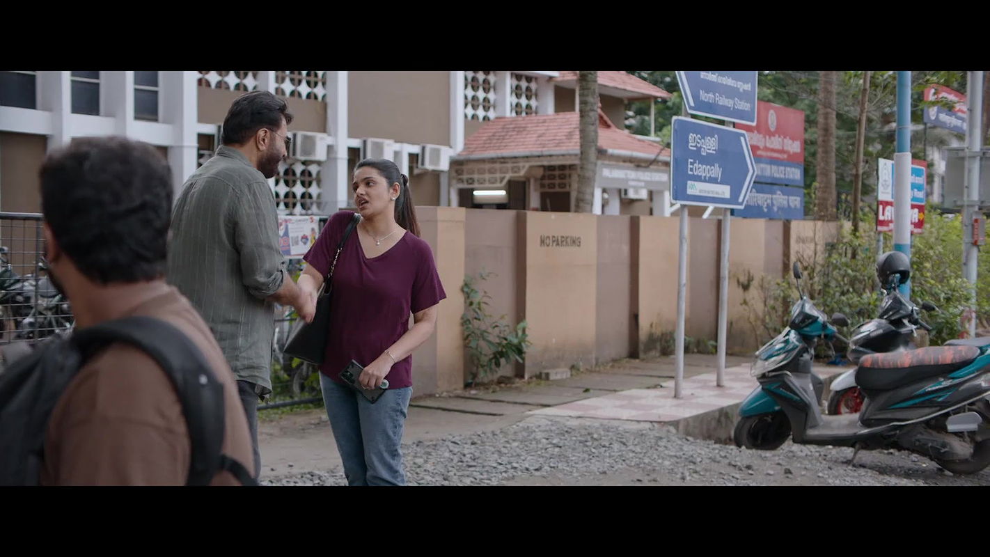 Wafa Khatheeja Hot Boobs Shaking Seduction Scene-Dominic and the Ladies Purse 20252