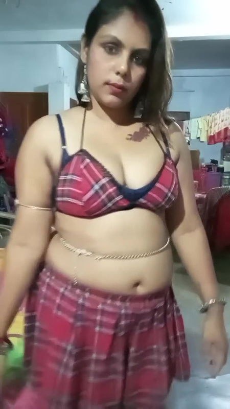 Youtuber Madumitha mandal 17