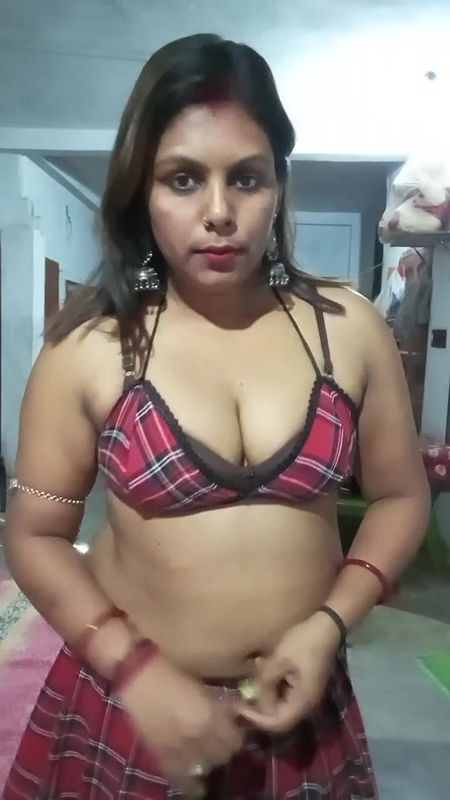 Youtuber Madumitha mandal 23