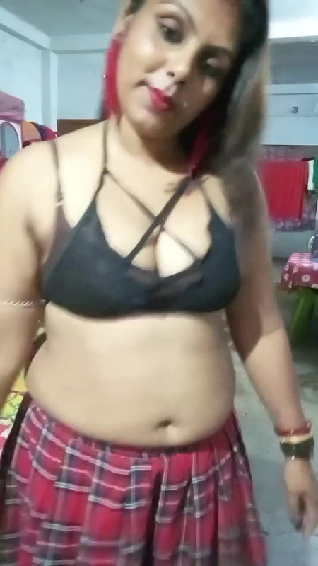 Youtuber Madumitha mandal 25