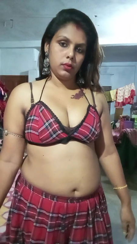 Youtuber Madumitha mandal 26