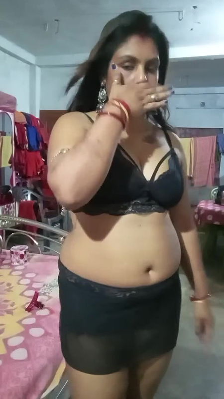 Youtuber Madumitha mandal 27