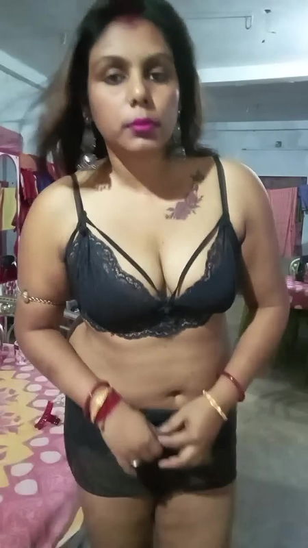 Youtuber Madumitha mandal 27
