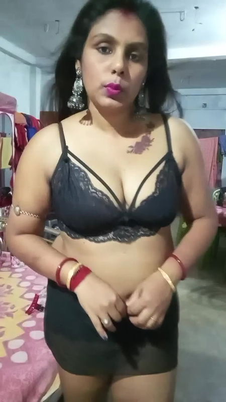 Youtuber Madumitha mandal 27