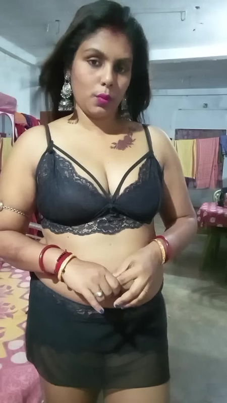 Youtuber Madumitha mandal 27