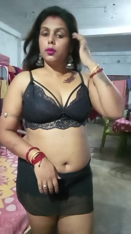 Youtuber Madumitha mandal 29