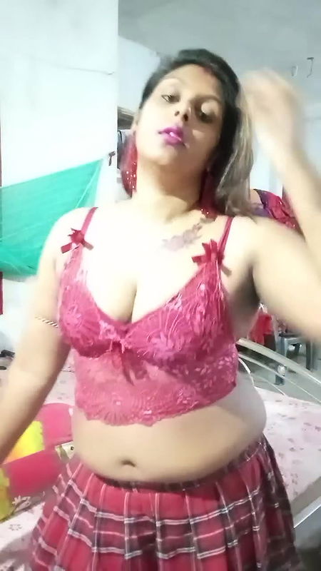 Youtuber Madumitha mandal 39