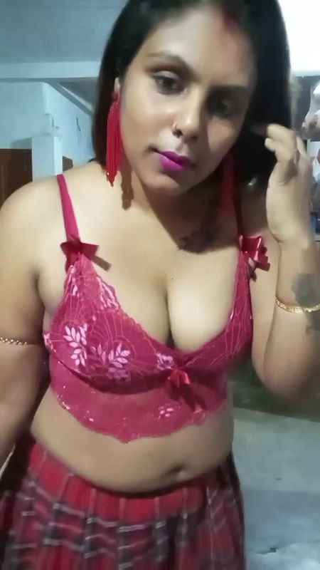 Youtuber Madumitha mandal 39