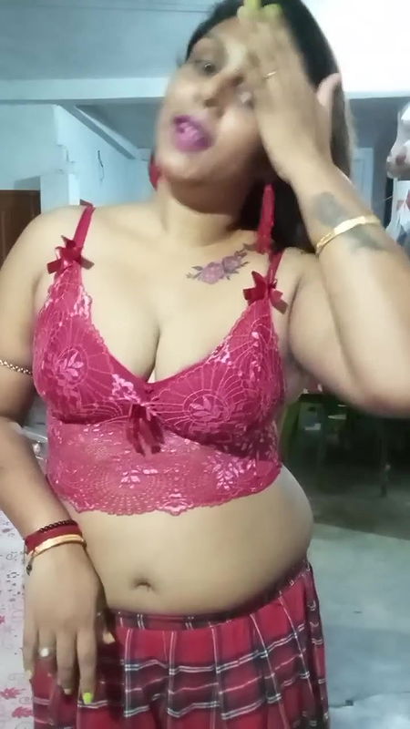 Youtuber Madumitha mandal 40