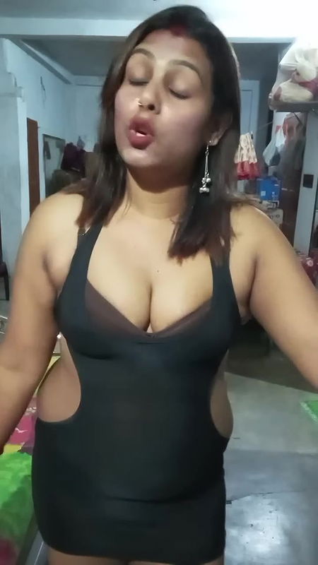 Youtuber Madumitha mandal 52