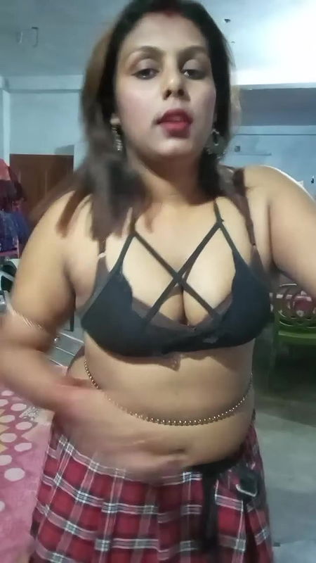 Youtuber Madumitha mandal 55