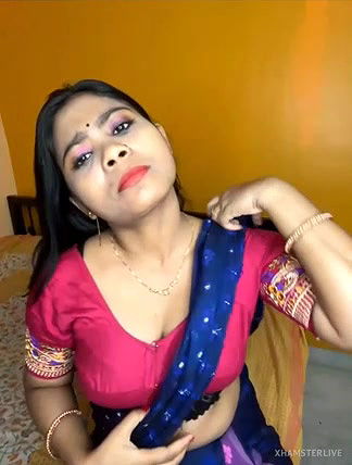 RedQQueen-stripchat-ticket-show