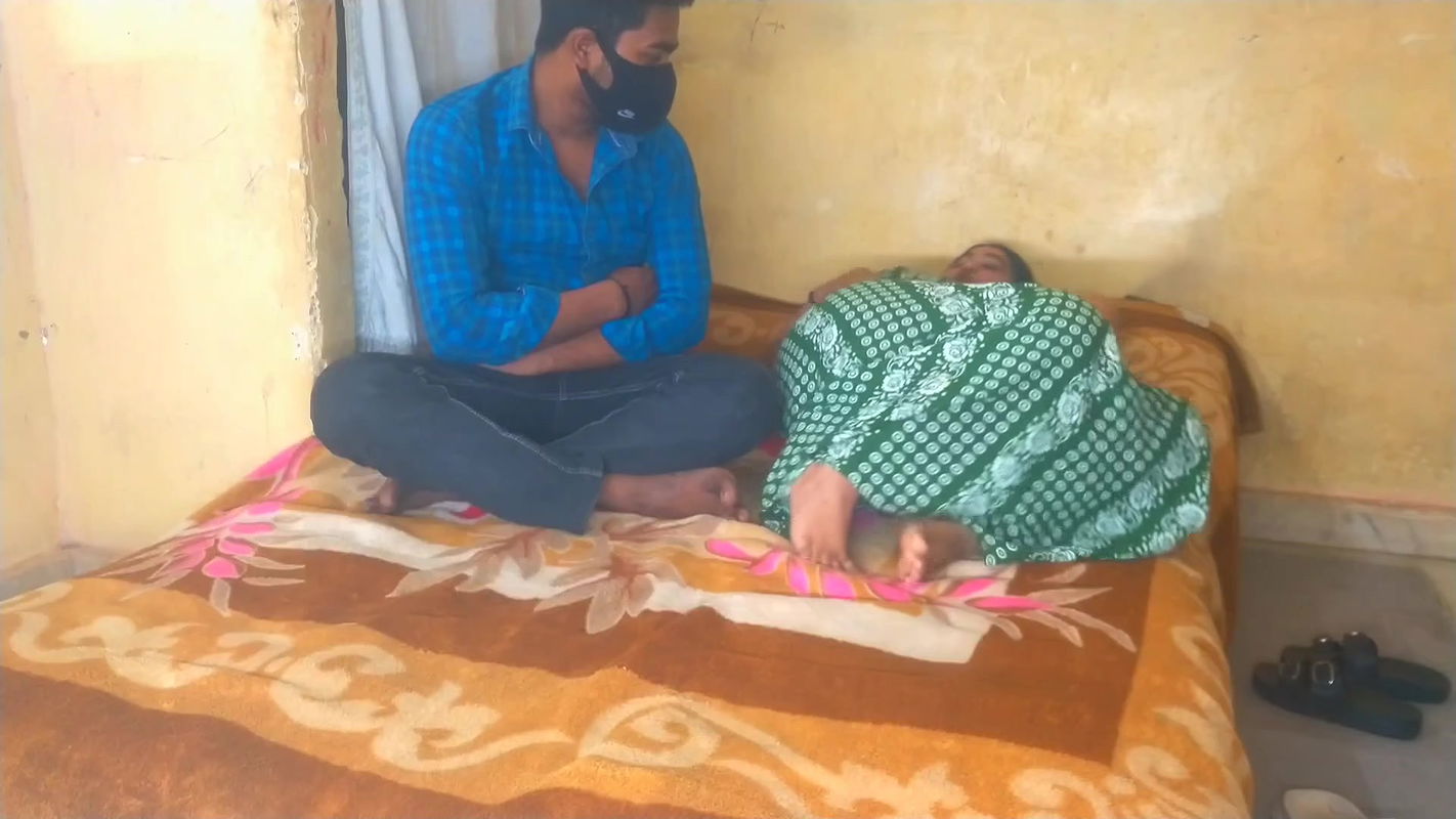 Stepbrother sex with step sister and gave her pleasure the whole night