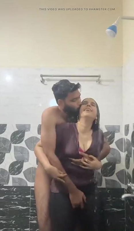 Part 3. Desi Girl Romance with Her Boyfriend in Bathroom