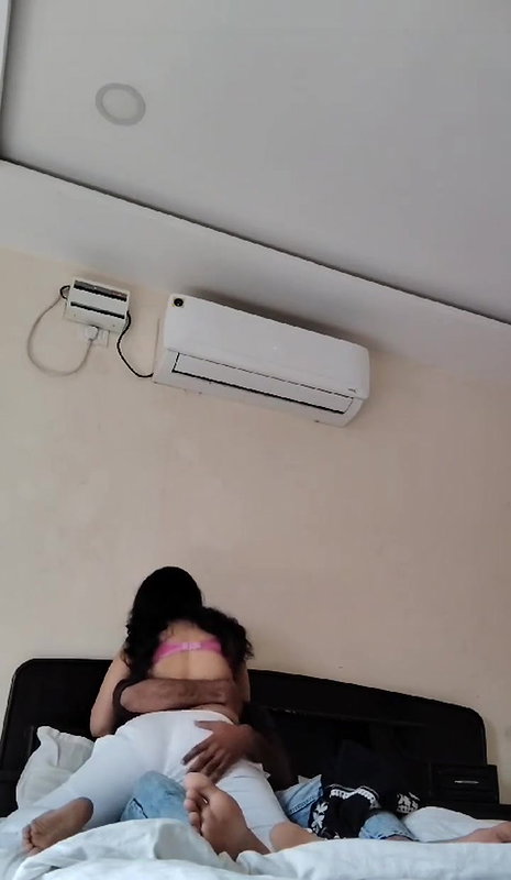 Indian Desi Girl with Her Step Brother Go Viral feat Sapnashah00