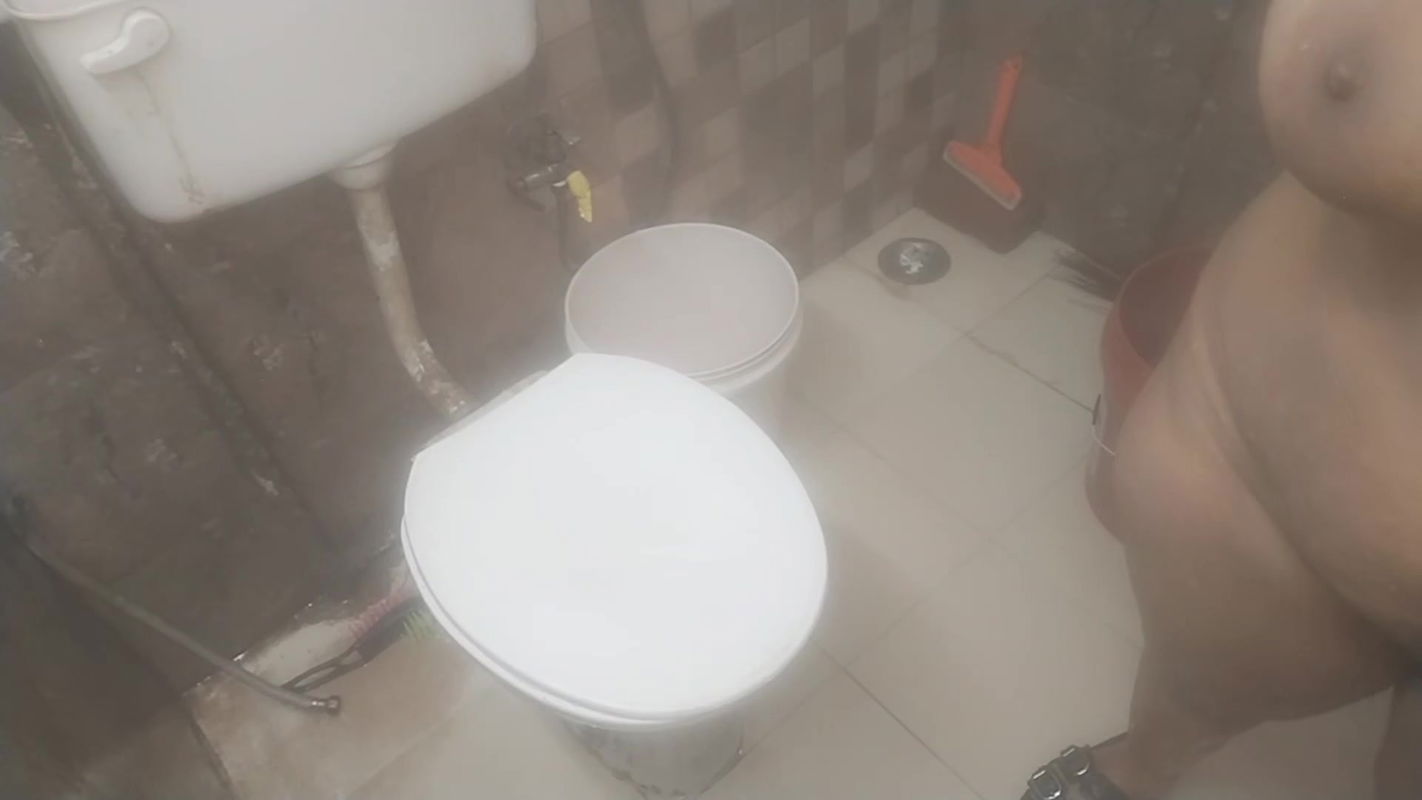 Desi Bhabhi Nude Bath in Washroom – Big Boobs Washing Fun Big Cl