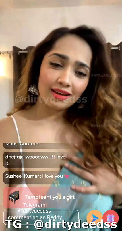 ADITI MISTRY – SAREE LIVE