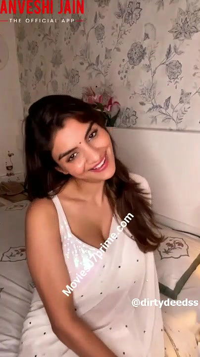 Anveshi Jain Official new live