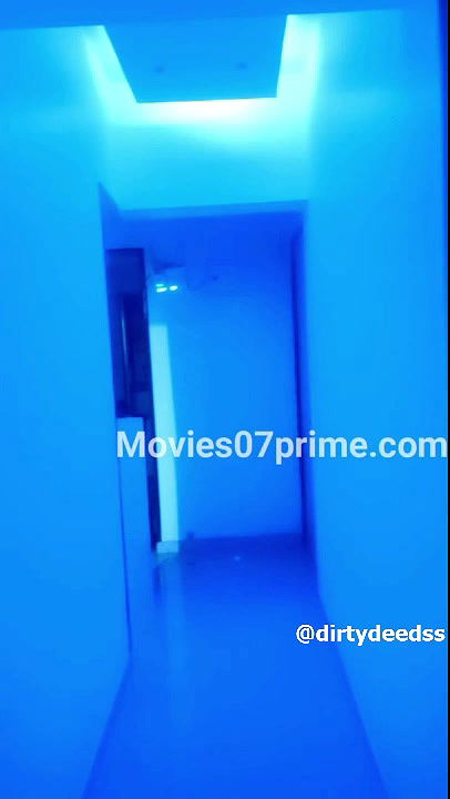 FLORA SAINI – BIKINI LIVE