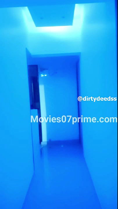 FLORA SAINI – BIKINI LIVE